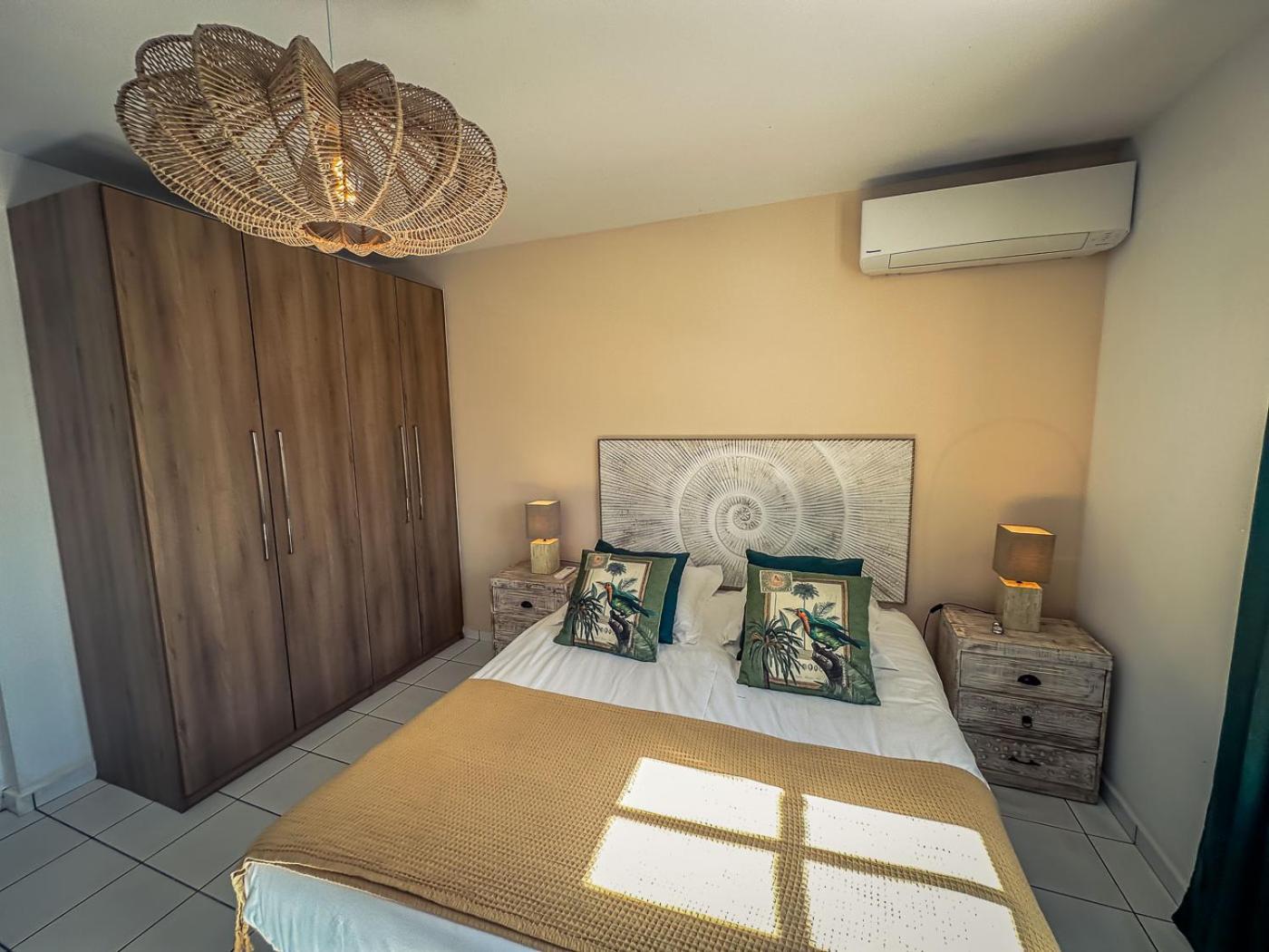 Villa Nomilou Beach Avec Acces Direct Plage Сен Франсоа Екстериор снимка